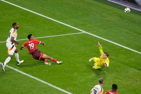Dan Ndoye scores Switzerland's opening goal
